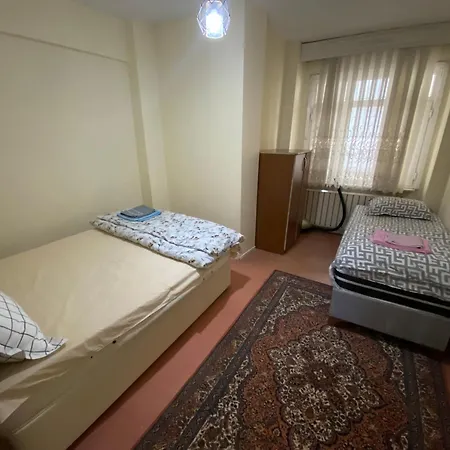 Spacious Very Close To The Tram *