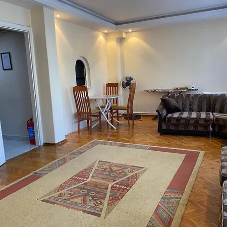 Spacious Very Close To The Tram Daire