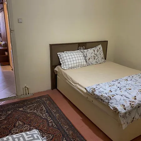 Spacious Very Close To The Tram * Stambuł