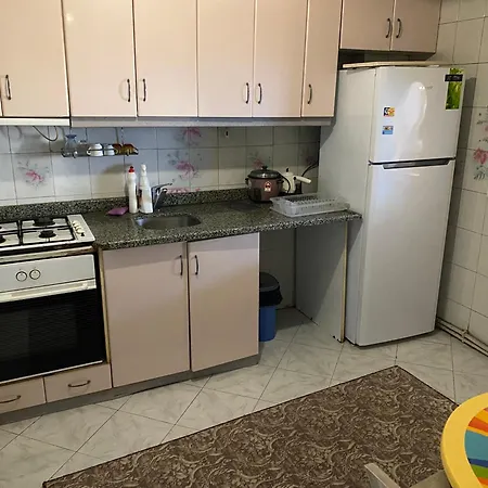 Apartament Spacious Very Close To The Tram *
