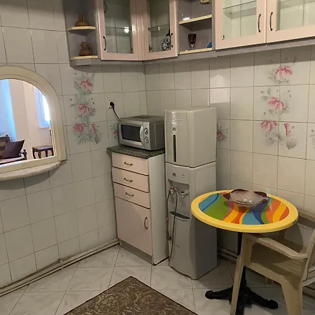 Spacious Very Close To The Tram * İstanbul