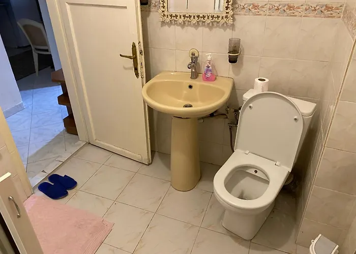 Spacious Very Close To The Tram