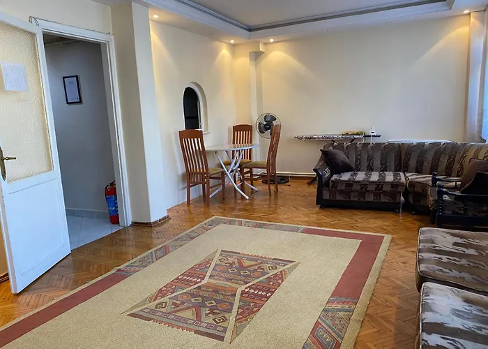 Spacious Very Close To The Tram Lägenhet