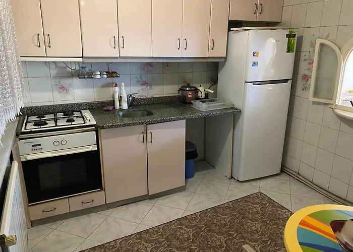 Lägenhet Spacious Very Close To The Tram *