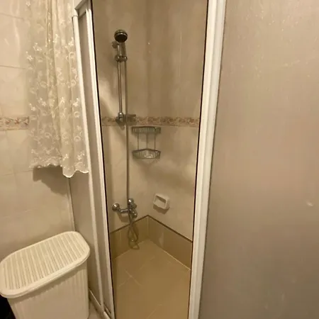 Spacious Very Close To The Tram Istanbulská provincie